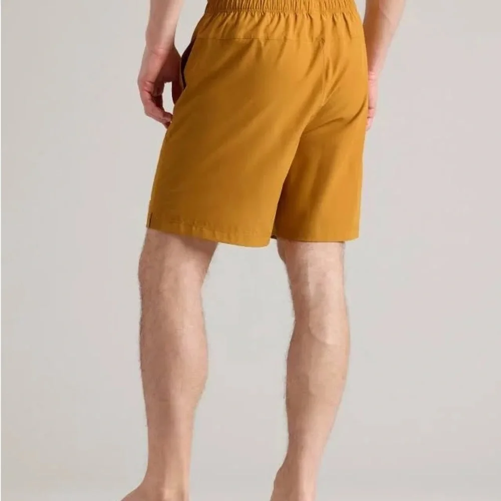 Men's Rhone 7.5” R&R Trunk in Color Harvest Brown Size M